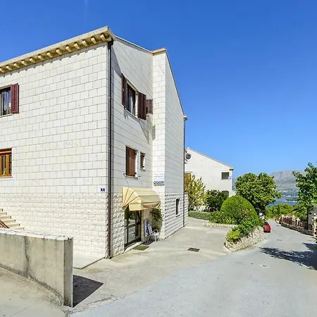 Apartment Pero